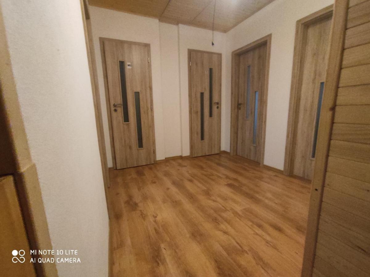 Apartman Lucky 5 Izbovy Rodinny Dom מראה חיצוני תמונה