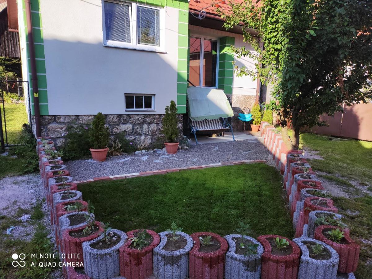 Apartman Lucky 5 Izbovy Rodinny Dom מראה חיצוני תמונה