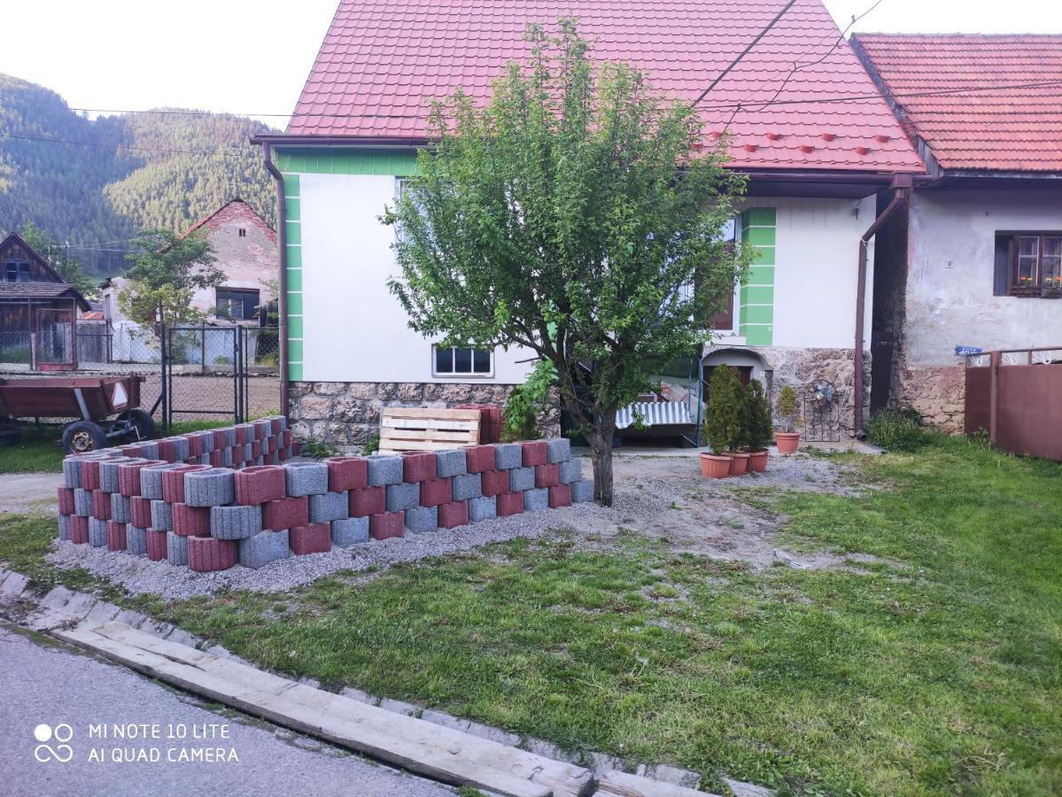 Apartman Lucky 5 Izbovy Rodinny Dom מראה חיצוני תמונה